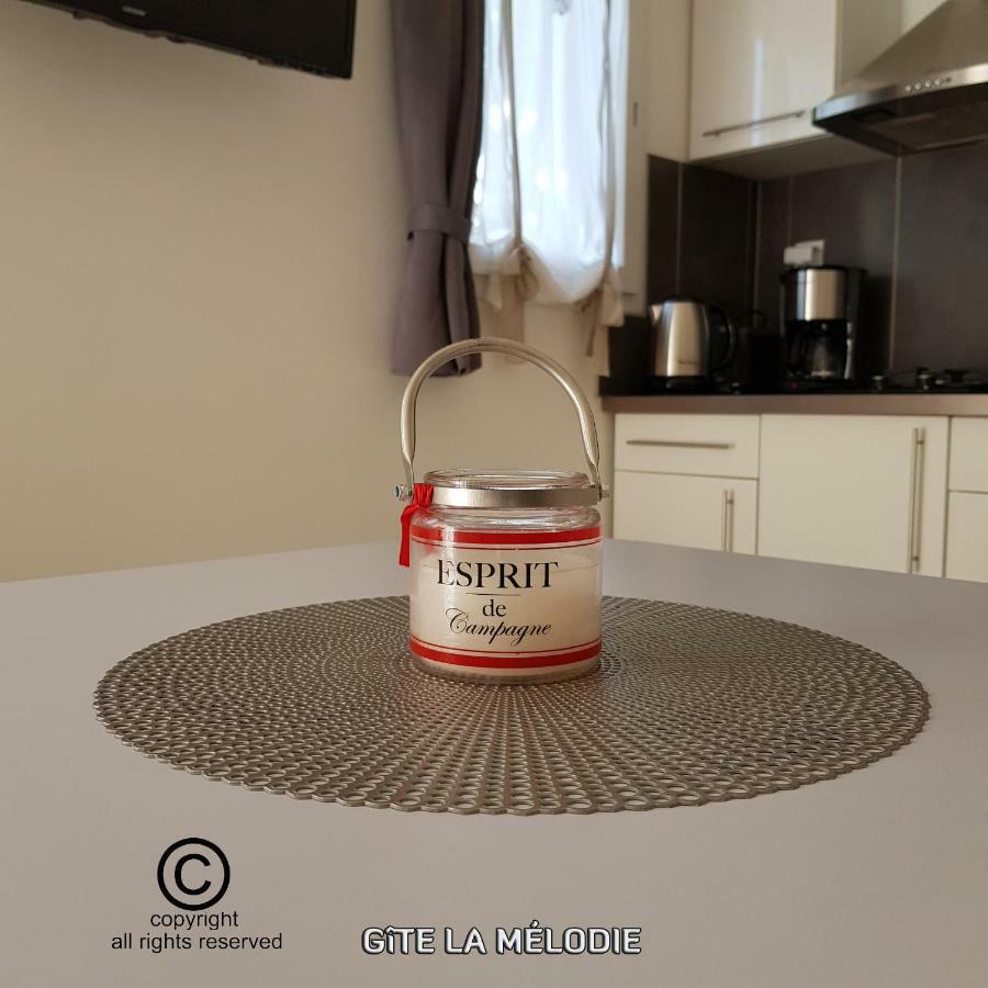 Gite La Melodie Longueville  Bagian luar foto