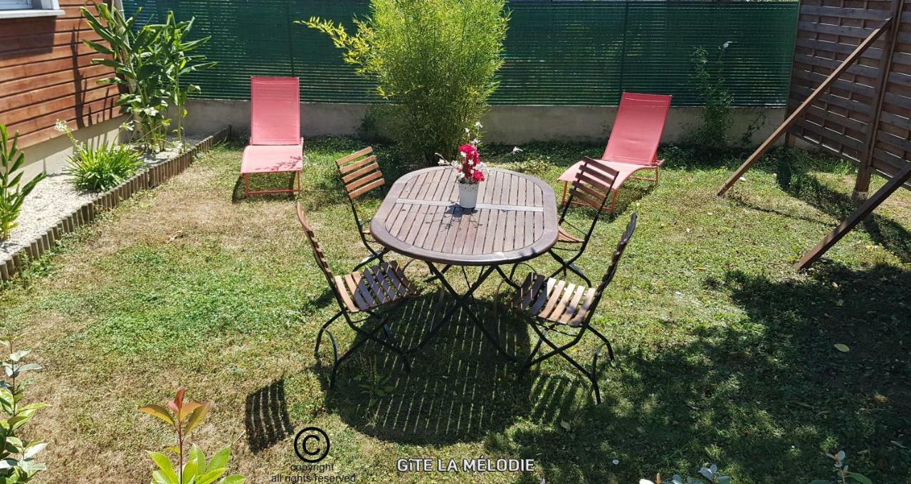 Gite La Melodie Longueville  Bagian luar foto